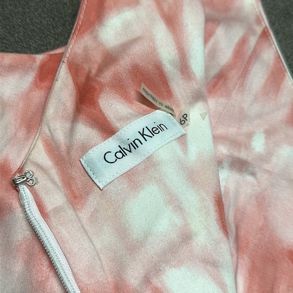 🥰🥰Calvin Klein Pleated V Neck Dress🥰🥰 - Picture 9 of 13